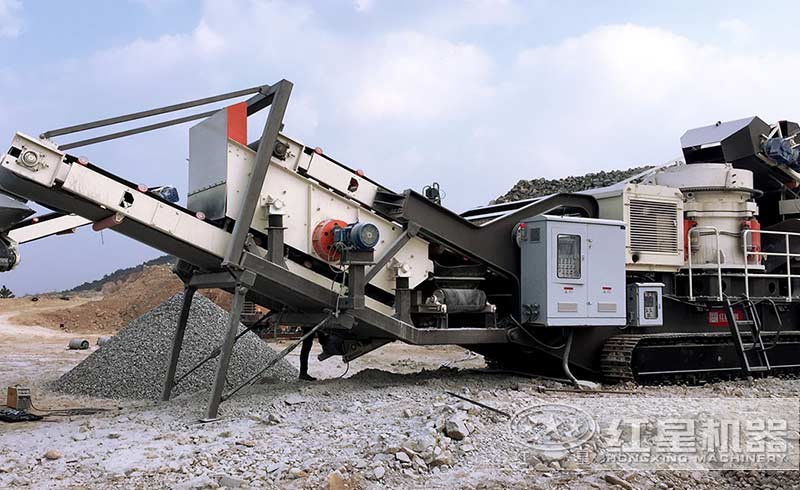 流动式煤矸石粉碎机作业现场